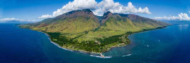 veduta aerea di maui - maui foto e immagini stock