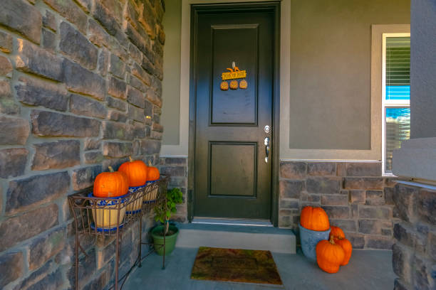 istock Entryway of a home with halloween decorations 1126332264