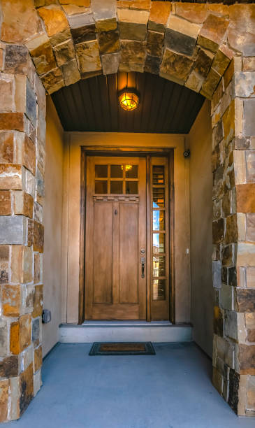 istock Arched entrance of home in Eagle Mountain Utah 1126335435