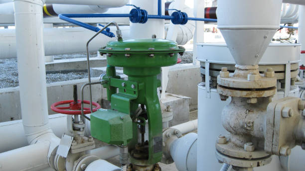 istock Green pneumatic valve on the pipeline 1126390920
