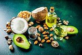 gesunde-vegane-fett-quellen.jpg?b=1&s=170x170&k=20&c=lAgzBH_-HHxQERrs8qGUC2Vy78ys8aQ8dTe5iRnQyew=