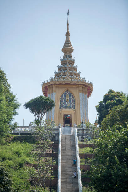 thailandia pattaya manthapa tempio phutthabat - wat maha that foto e immagini stock