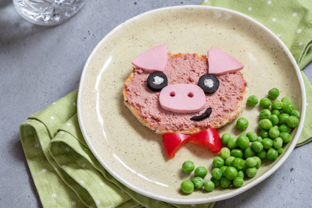 istock Funny sandwich for kids shaped pig 1126482006
