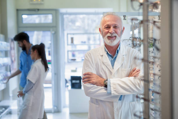 istock Medical worker in the optic shop 1126483317