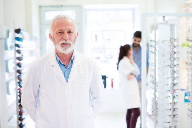 istock Medical worker in the optic shop 1126485203