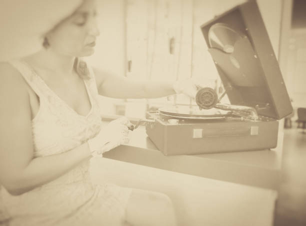 istock La Belle and the gramophone 1126511269