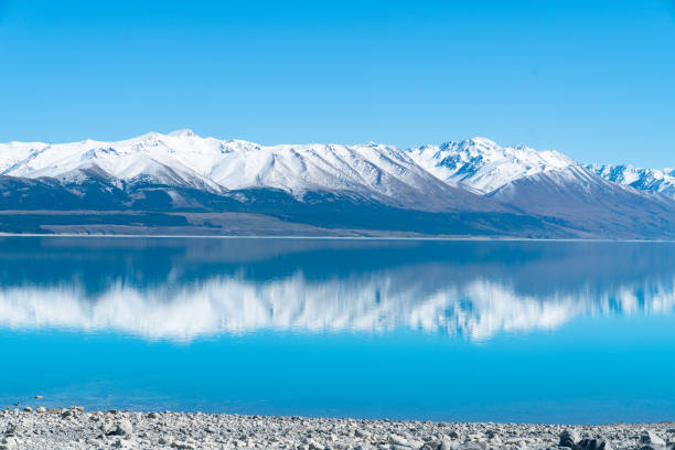 istock Lake Pukaki in Mackenzie Basin 1126580440