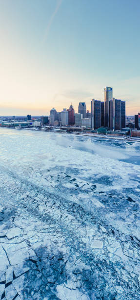 istock Frozen Detroit river aerial 1126584297