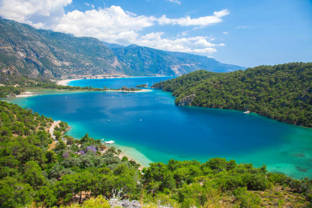 istock Blue lagoon in Oludeniz, Turkey 1126598369