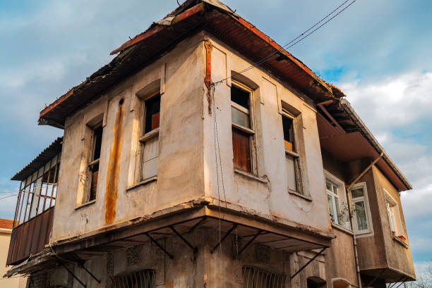 istock very old and abandoned house 1126617410