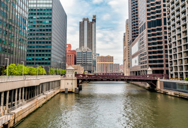 시카고, 미국 마천루와 도시에 먼로 아담스 거리 교량 - monroe street bridge 뉴스 사진 이미지