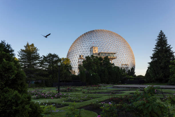 The Biosphere is a museum in Montreal Montreal, Quebec, Canada, June 22, 2018: The Biosphere (French: "La Biosphère de Montréal") is a museum dedicated to the environment and it'is located at Parc Jean-Drapeau, on Saint Helen's Island bioreserve stock pictures, royalty-free photos & images