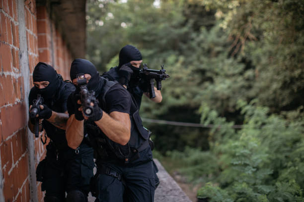 istock Special police forces in action 1126661115