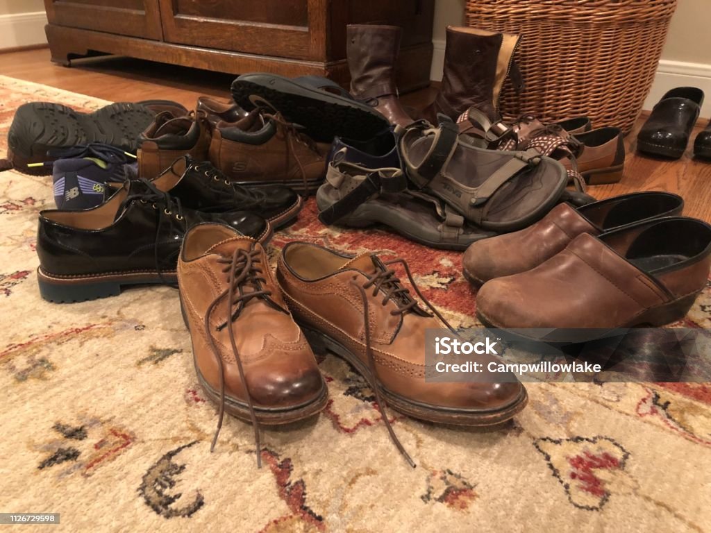 Pile Of Shoes Stock Photo - Download Image Now - Shoe, Canvas Shoe, Casual  Clothing - iStock