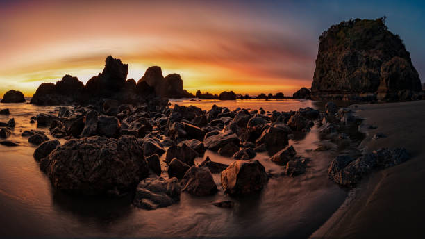 istock Sunset at a Rocky Pacific Northwest Beach 1126767045