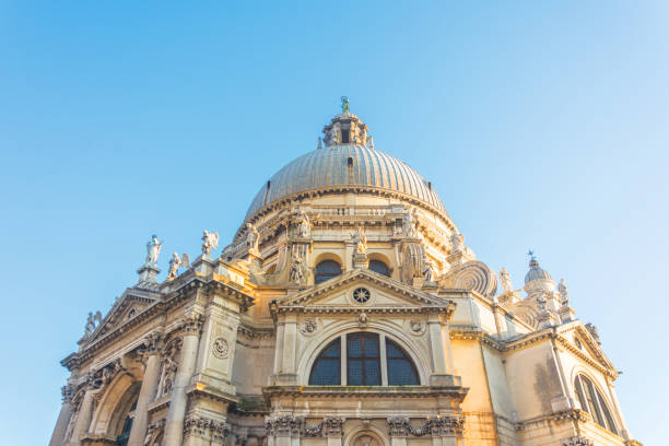 basilica di santa maria della salute - look up view. - cityscape venice italy italian culture italy imagens e fotografias de stock