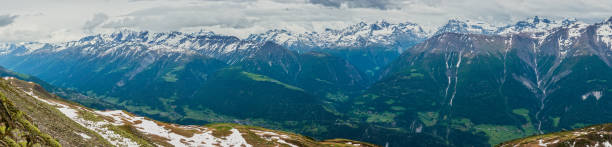 bettmeralp, switzerland, alps - bettmerhorn imagens e fotografias de stock