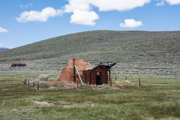 istock Abandoned shack and ruins in a California ghost town 1126805453