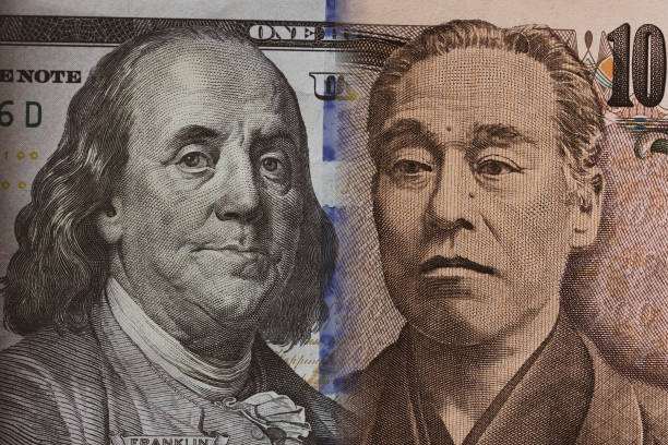 istock Japanese yen and a US dollar 1126833124