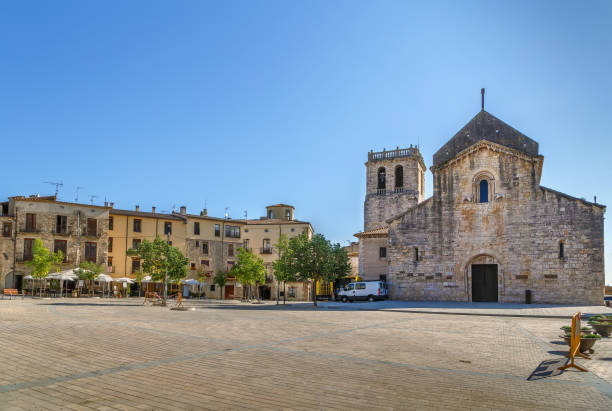 istock Main square in Besalu, Spain 1126854658