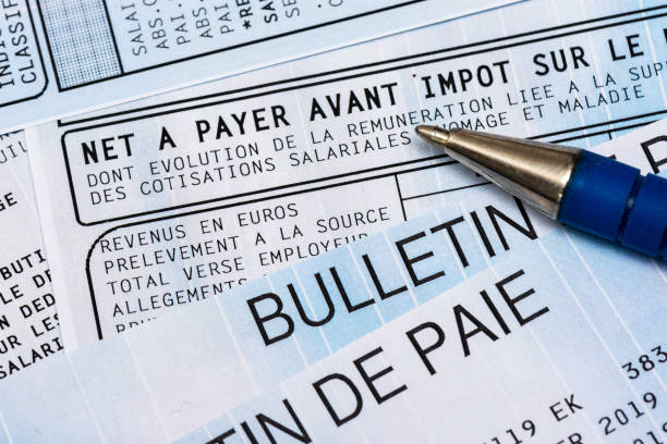 istock French payroll with income tax deduction 1126872699