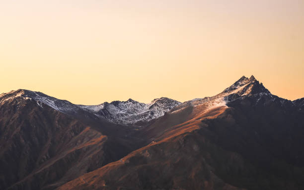 The Remarkables A view of The Remarkables at sunrise creighton stock pictures, royalty-free photos & images