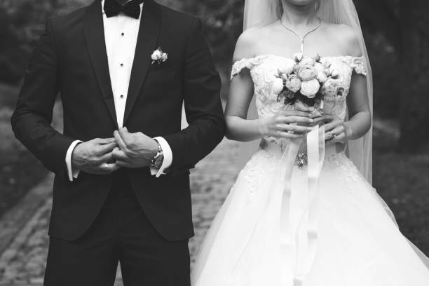 bride and groom - wedding suit imagens e fotografias de stock