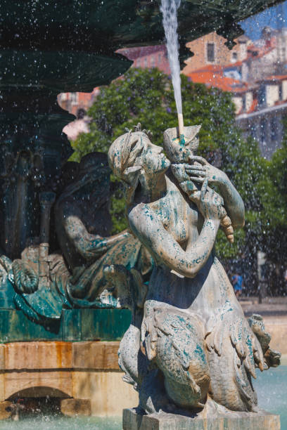 istock a fountain on the square 1126894221