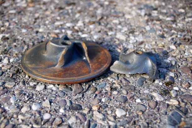 Impeller of a water pump. Impeller of a water pump.
The impeller is heavily worn by stones. abwasser stock pictures, royalty-free photos & images