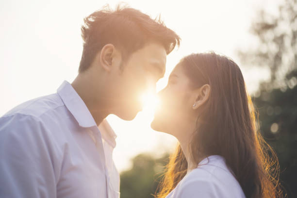 istock Kissing on Valentine's day 1126963596