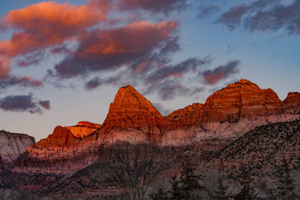 istock ZION NATIONAL PARK PEAK AT SUNSET 1126963667