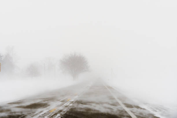 istock Dangerous Winter Driving 1126970564