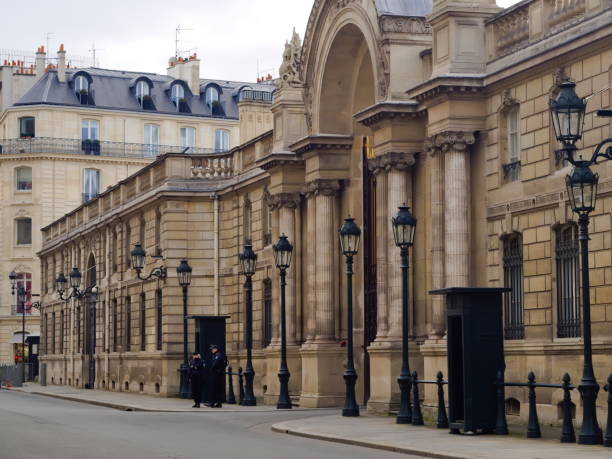 вход в елисейский дворец - 1 - elysee palace стоковые фото и изображения