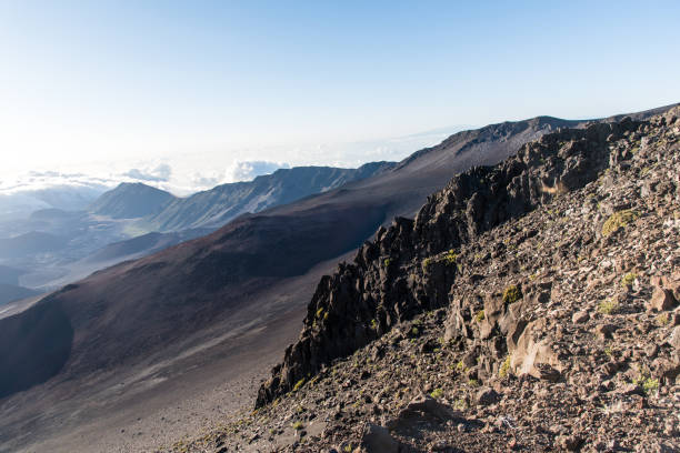 마우이에서 haleakala 분화구의 상단에 - haleakala national park badlands maui extreme terrain 뉴스 사진 이미지