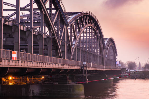 istock A metal bridge over the Elbe 1127091423