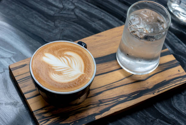 istock Hot latte coffee, drinks are popular on the floor. 1127094908