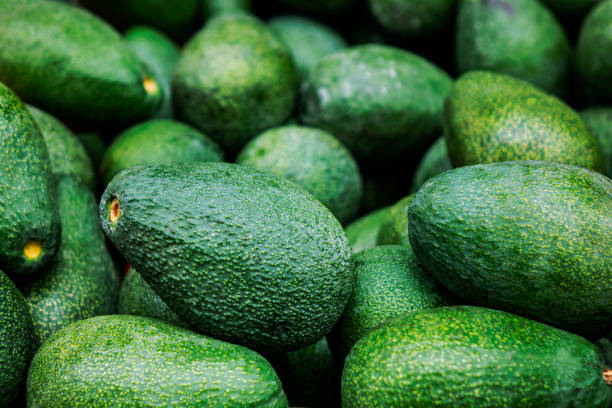 istock Pick the perfect an avocado in store. 1127109250