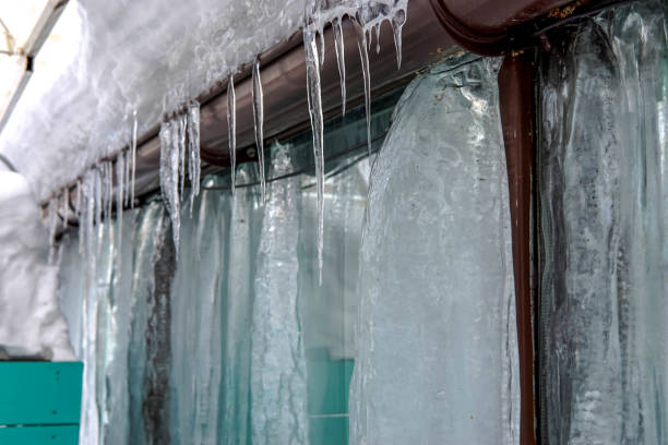 istock Very large icicles close up photo 1127117699