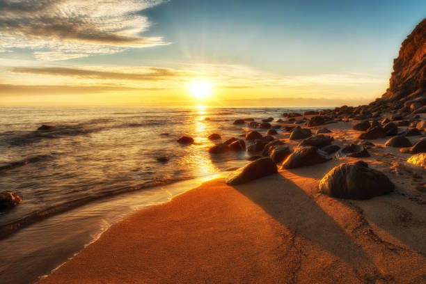 istock Seascape with beautiful cloudscape over the beach, sunrise shot 1127129438