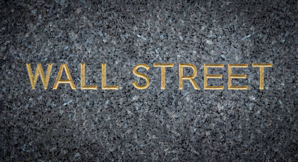 istock Engraved Wall Street Sign 1127163548