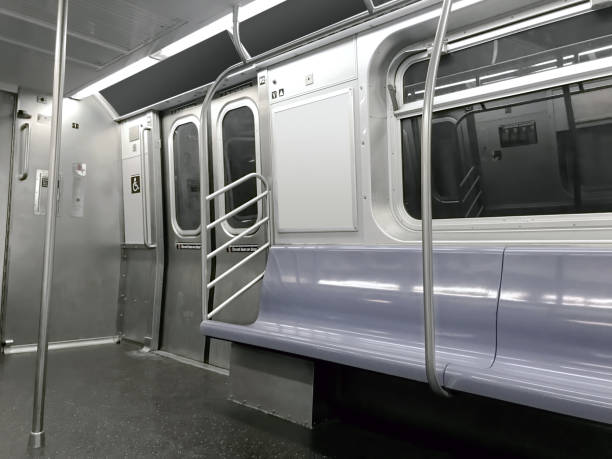 wnętrze metra - nobody subway station subway train underground zdjęcia i obrazy z banku zdjęć