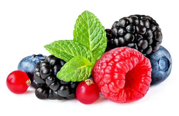 berries mix isolated on white background. raspberry, red currant,  blueberry and blackberry with leaves - blackberry currant strawberry antioxidant imagens e fotografias de stock