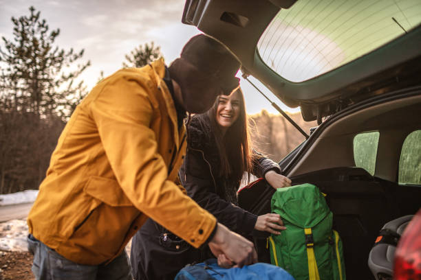 istock Hiking couple packing a car 1127304849