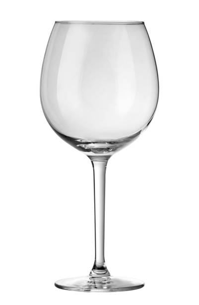bicchiere vuoto per vino isolato su sfondo bianco con percorso di ritaglio. - bicchiere da vino foto e immagini stock