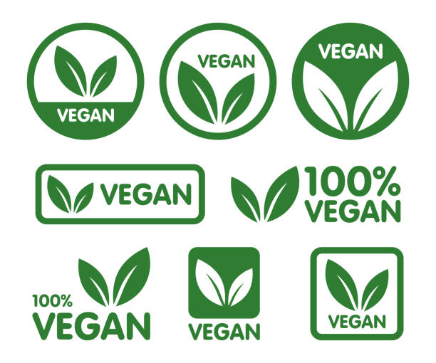 ilustraciones, imágenes clip art, dibujos animados e iconos de stock de conjunto de iconos de vegan. bio, ecología, logotipos orgánicos e icono, etiqueta, etiqueta. icono de la hoja verde sobre fondo blanco. - platos veganos