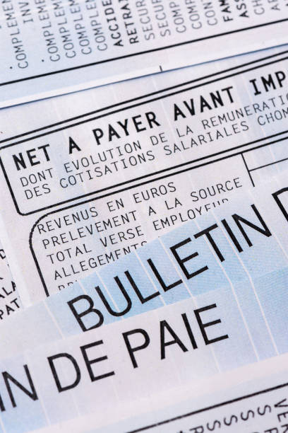 istock French payroll with income tax deduction 1127406405