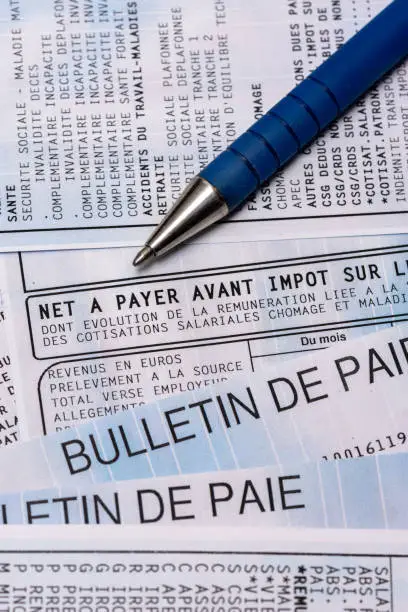 Photo of French payroll with income tax deduction