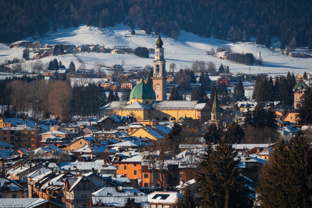 asiago - panorama - alpine upland foto e immagini stock