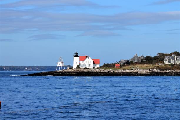 istock Lighthouse on Maine, USA coast 1127416511