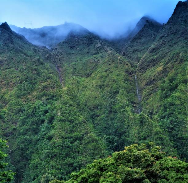 istock Ko'Olau Mountain range, Kaneohe, Oahu, HI 1127437414
